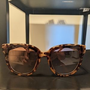 Previously worn Sunglasses animal print great condition trendy cute